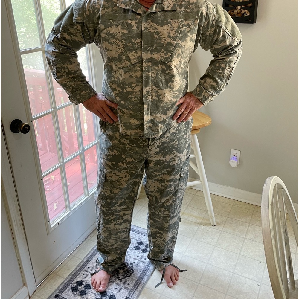 Authentic Army Combat Uniform. 🇺🇸